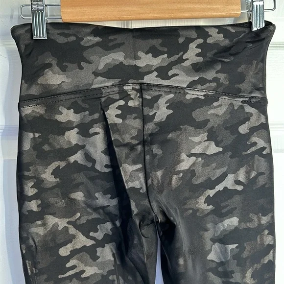 Spanx leggings - Picture 3 of 3